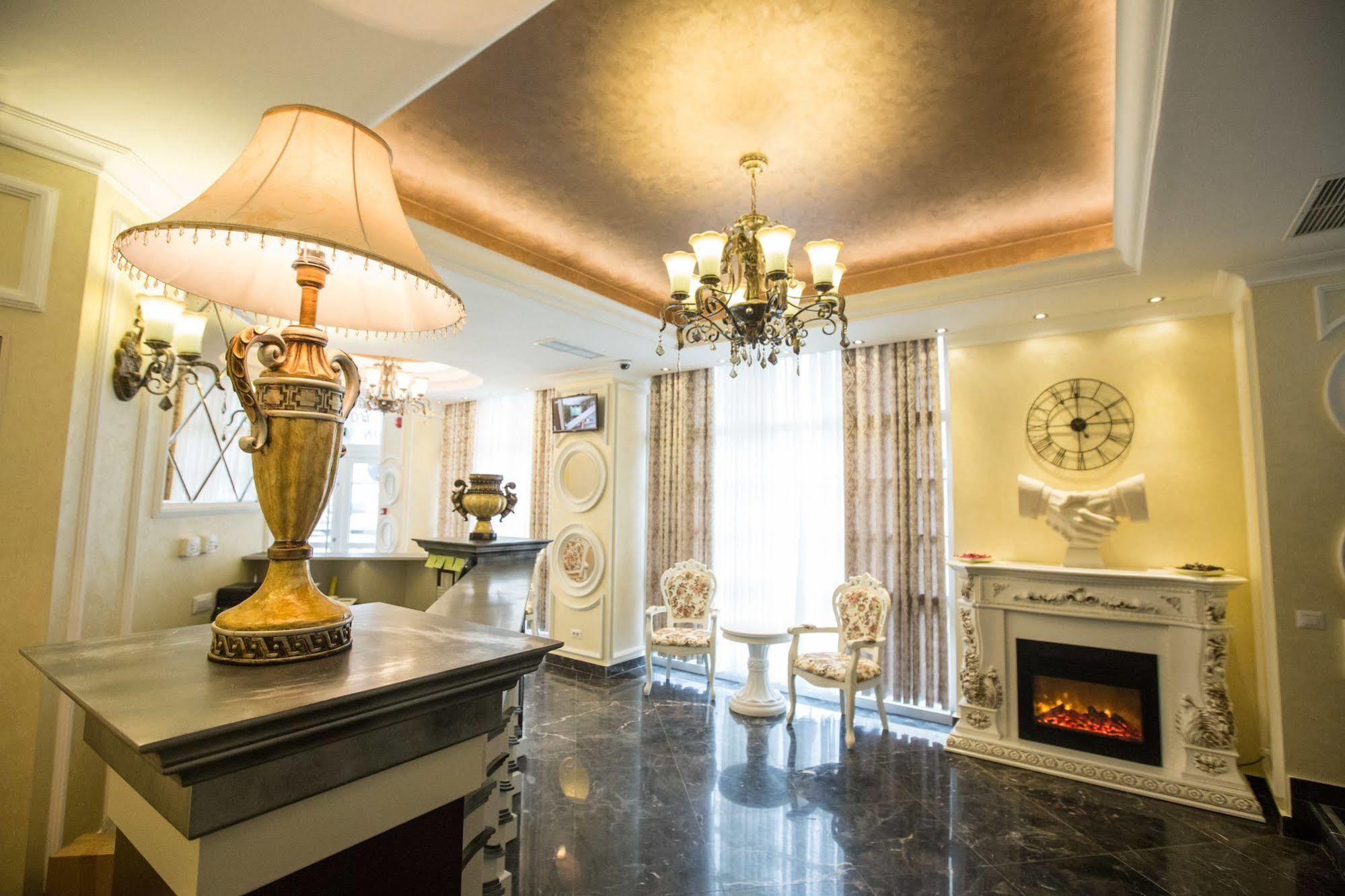 Hotel Helin Central Craiova Exterior photo